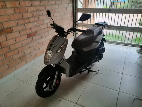 Akt Klassic 125 Modelo 2024 Soat Y Tecno 28 Enero 2025