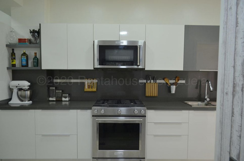 En Venta Encantador Apartamento En Planta Baja En Los Samanes Jb