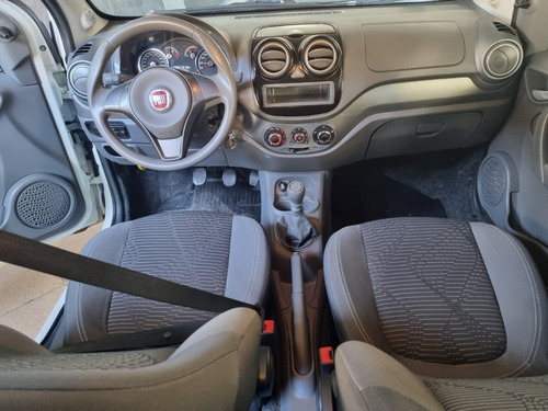 Imagem 12 de 15 de Fiat, Palio Atractive 1.0 Flex Completo