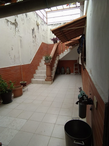 Imagen 14 de 30 de Comoda Y Amplia Casa Urbanizacion La Mantuana Turmero Estado Aragua