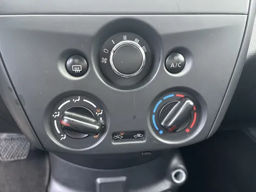 Nissan Versa Drive 2020