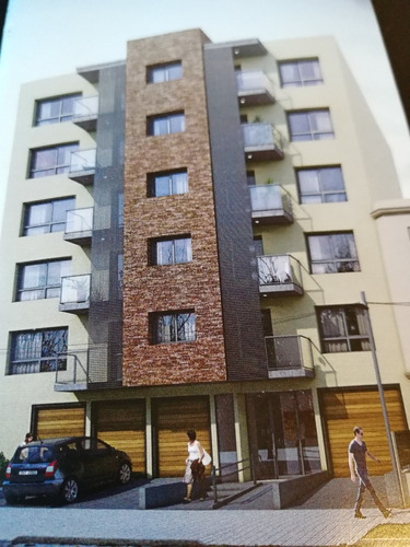 Parque Batlle : Estrena A Una Cuadra De Av. Italia Y A 2 Del Parque. Al Frente, Luminoso. Living C/ Terraza, Cocina, Conexión Lava Ropa,2 Dormitorios, Placar, Baño Completo. Opción Gge. Barbacoa