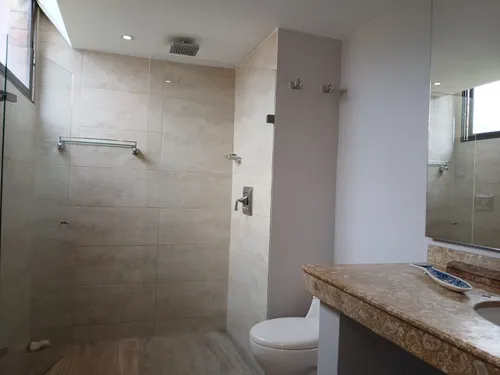 Apartamento En Venta Ubicado En El Poblado Sector Loma De Los Gonzalez (26528).