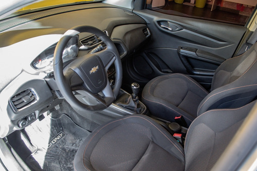 Imagen 4 de 19 de Chevrolet Onix 1.4 Ltz Mt 98cv 2015 Onv