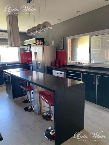 Imagen 10 de 30 de Venta - Hermosa Casa En Santa Rita - Canning - Acepta Permuta