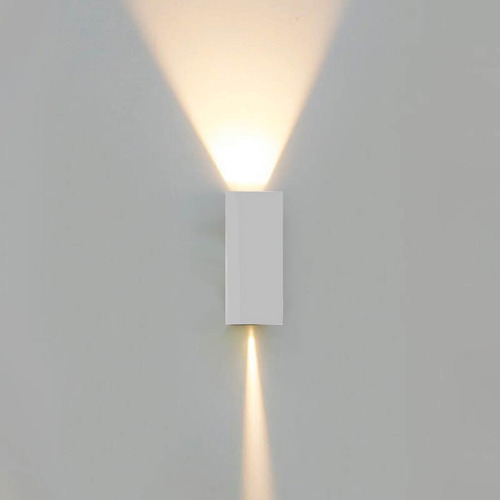 Imagem 3 de 8 de Arandela Balizador Led 5w Facho Duplo 3000k Ip65 Wall Mini