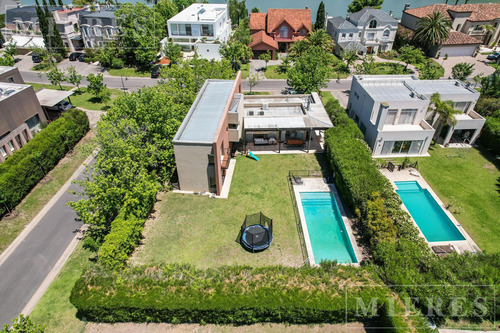 Casa En Alquiler Sobre Lote Interno En Castores Nordelta