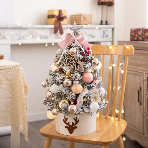 Conjunto De Árvore De Natal Pequena Reunida Para Uso