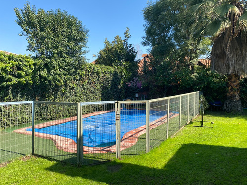 Estupenda Casa Estilo Chilena De Un Piso Con Gran Terreno