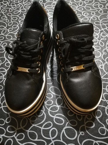 Zapatillas De Nena Con Plataforma Talle 35 Marca Savage