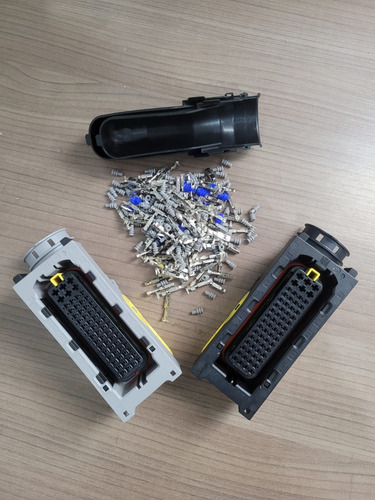 Kit Conectores 62 Vias P/ Chicote Do Modulo Do Volvo D13 Fh