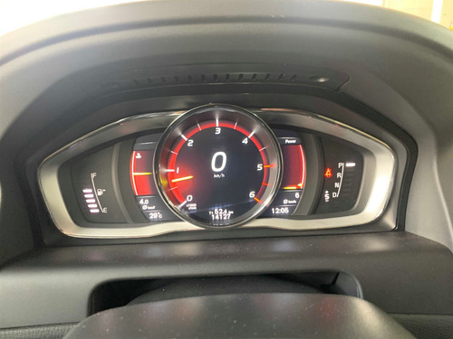 Volvo Xc60 2.4 D5 Momentum Diesel Awd 4p Automático