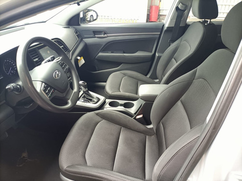 Imagen 7 de 13 de Hyundai Elantra 2018 2.0 Gls Premium At