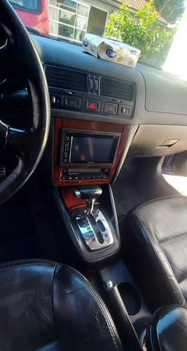 Volkswagen Bora 1.8 T Highline Tiptr Cu