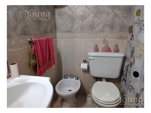 Imagen 9 de 16 de Duplex En Venta 3 Ambientes Con Garaje Cubierto En Bernal Oeste! Entrada Individual