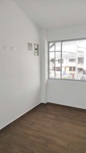 Imagen 21 de 27 de Valle De Los Chillos, A 5 Minutos Del Colibrí, Urb. Banco De Fomento, Preciosa Casa Por Estrenar, Totalmente Independiente Full Acabados, Cerca Al Supermaxi, Gestionamos Tu Crédito.
