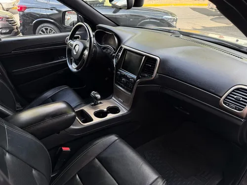 Jeep Grand Cherokee 3.6 Limited Lujo V6 4x2 At