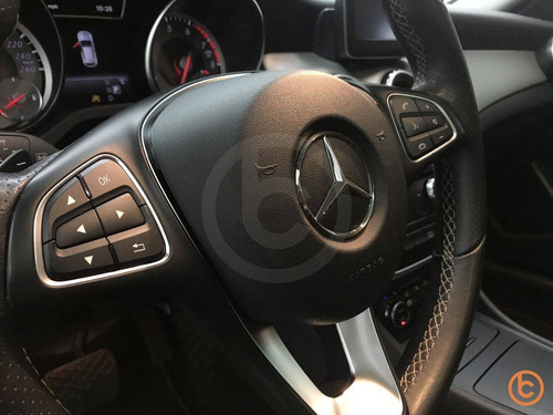 Imagem 11 de 15 de Mercedes-benz Gla 200 1.6 Cgi Enduro 16v Turbo Flex 4p