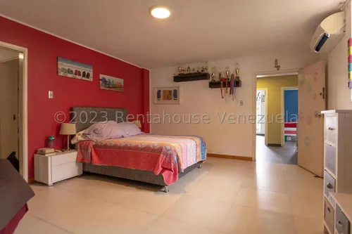 Casa En Alta Florida #25-6788