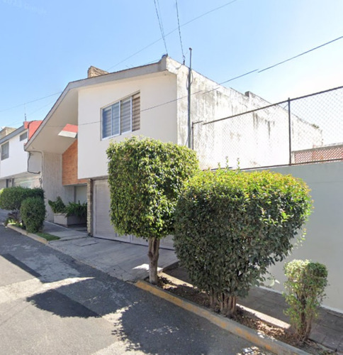 Casa Con Excelente Plusvalia En Privada Y Con Exclente Ubicacion