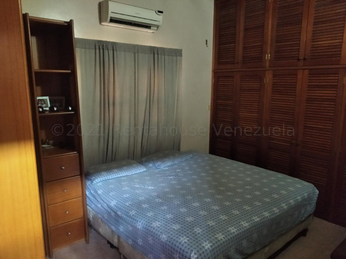 José Trivero Vende Vende Espectacular Quinta Con Acabados De Lujo. Cuenta Con Parrillera Y Balcon