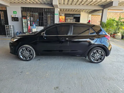 Kia Rio 1.4 Zenith Hb 5 p