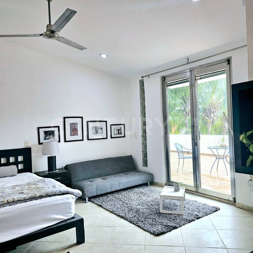 For Rent Very Spacious House And Land At Ejido Playa Del Carmen P3442