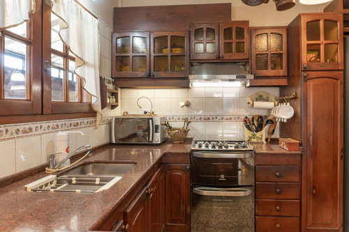 Casa 4 Ambientes Con Enorme Jardín En San Martín