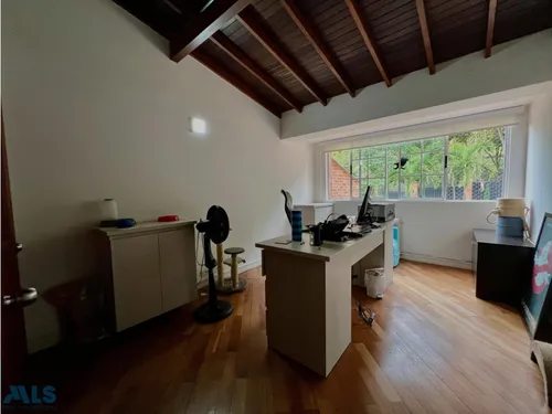 Hermosa Casa En La Loma De Las Brujas(mls#253864)
