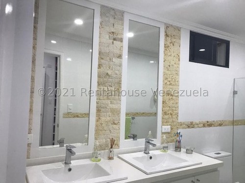 Imagen 8 de 12 de Casa Venta La Union Mls #22-10548 Espectacular Casa, De 3 Niveles, Recién Remodelada Lujosa Y Confortable Con Amplios Espacios Iluminados De Forma Natural, Totalmente En Mármol