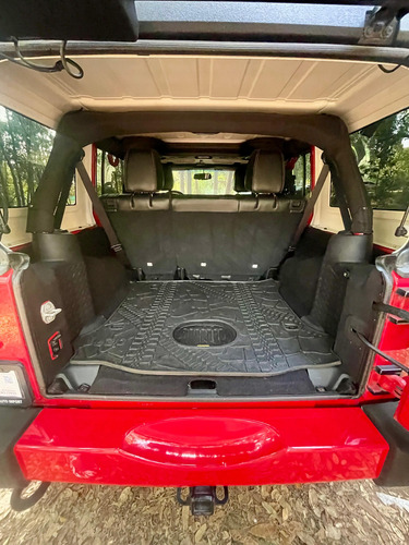Jeep Wrangler Unlimited Sahara 2016