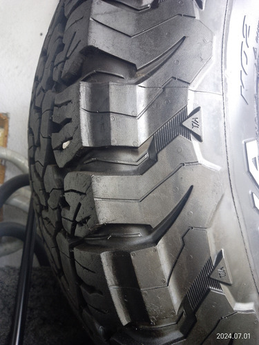 Llantas Bfoodrich All-terrain T/a Ko2 Lt 265/70r17 Con Rin (Usado)