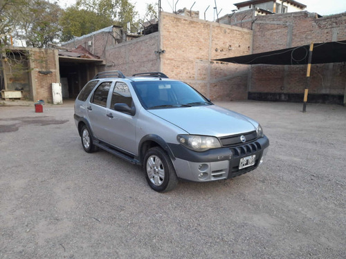 Imagen 2 de 12 de Fiat Palio 2007 1.8 Adventure Alarma