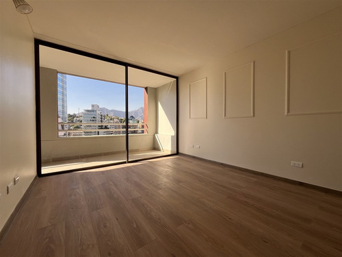 Recién Remodelado, Vista Despejada, Plaza Perú
