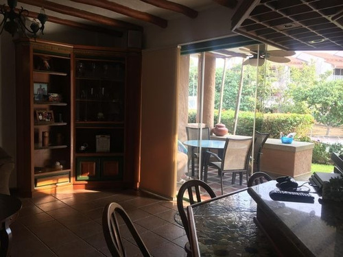 Imagen 16 de 23 de Mariestela Boada, Vende Comodo Apto En Lecheria. #20-14589
