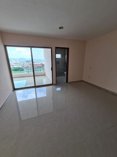 Imagen 29 de 30 de Preciosa Casa En Venta En Cumbres Del Lago