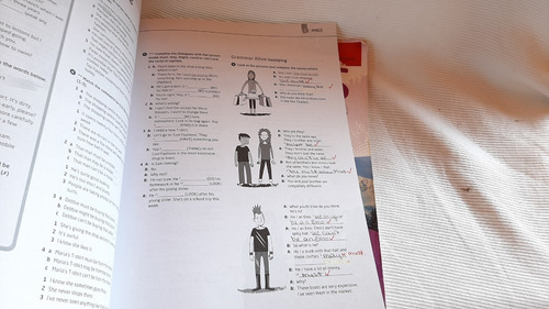 Imagen 4 de 9 de Choices Intermediate Student's + Work Book Pearson