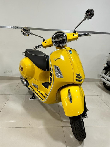Imagen 8 de 15 de Vespa Super 300 Hpe Scooter Retro Permutas Bbva Tasa 0 %