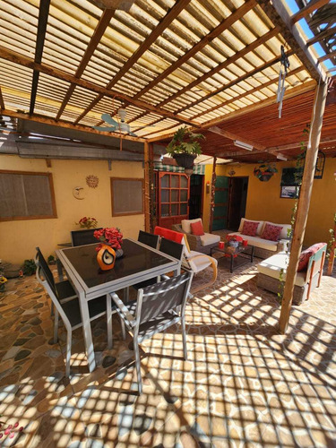Amplia Y Elegante Casa En Alto Hospicio (85161)