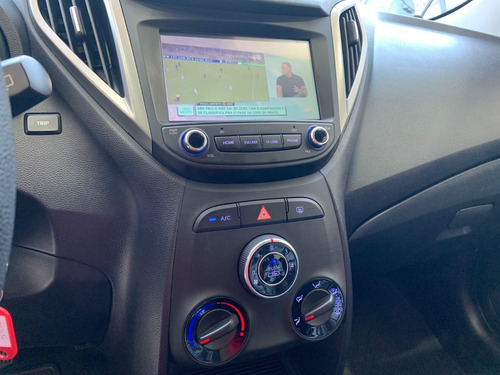 Imagem 12 de 14 de Hyundai Hb20 1.6 Comfort Plus Aut