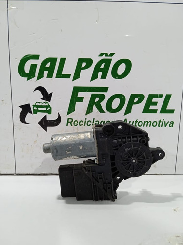 Motor De Vidro Traseiro Esquerdo Vw Golf Bora 0130821767