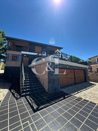 Importante Propiedad De 5 Dormitorios Con Piscina En Villa Del Lago, Villa Carlos Paz