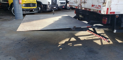 Plataforma Elétrica Para Caminhão Toco Ou Truck