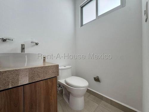 Casa En Renta En Urban Corridor Querétaro Sr