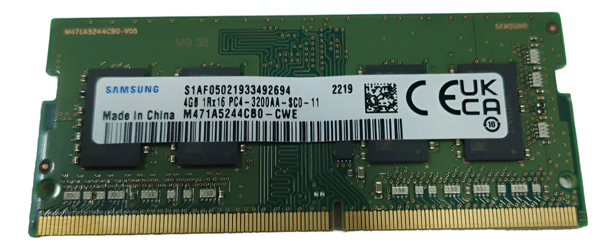 Memoria RAM color negro/verde 4GB Módulos de memoria RAM Marca Samsung M471A5244CB0-CWE