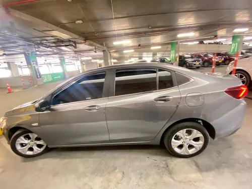 Chevrolet Onix 1.0T Premier Sedan At
