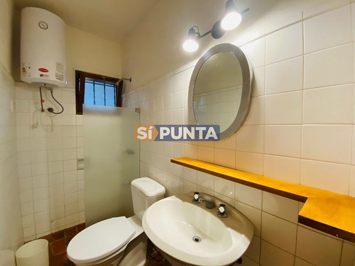 Imagen 9 de 13 de Casa En Venta A Metros De La Posta De Tres Dormitorios