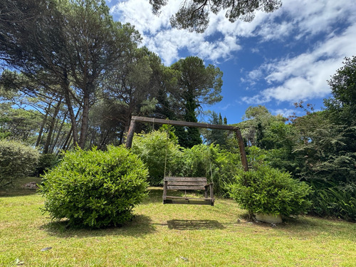 Casa En Venta En Carilo