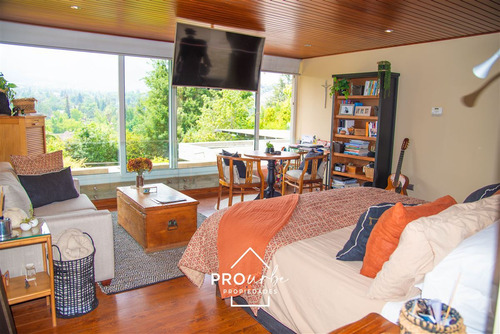 Casa En Venta De 4 Dorm. En Las Condes