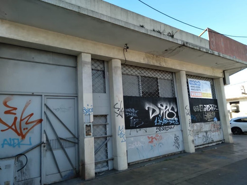 Imagen 5 de 9 de Excelente Local Loza Apta 2 Pisos Mas Zona Caseros